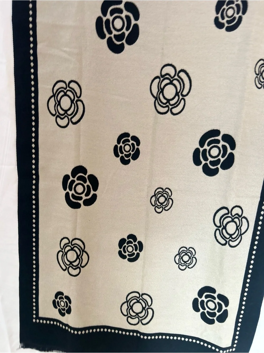 Chanel lookalike Camellia flower print jacquard reversible scarf. NWOT 24x74